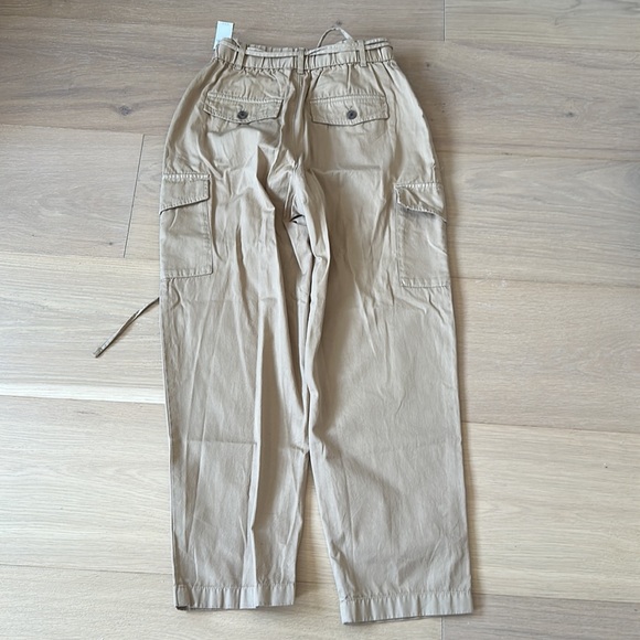 BNWT Gap Pleated Cargo Pants size 2 - Picture 5 of 10
